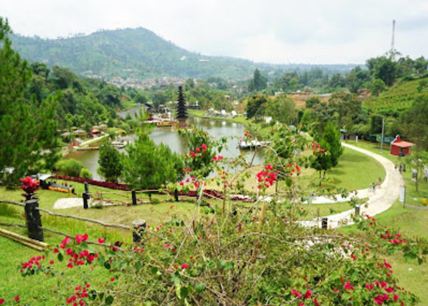 Taman Lembah Dewata 1