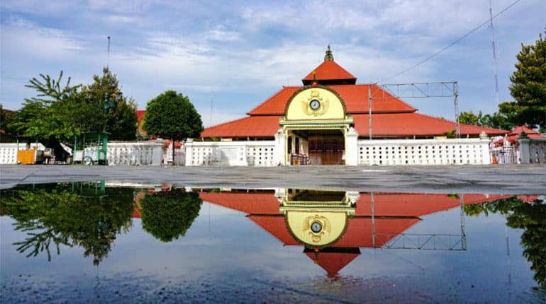 Masjid Gedhe Kauman, Masjid Tertua Di Indonesia Dengan Berbagai Macam Kisah Sejarahnya